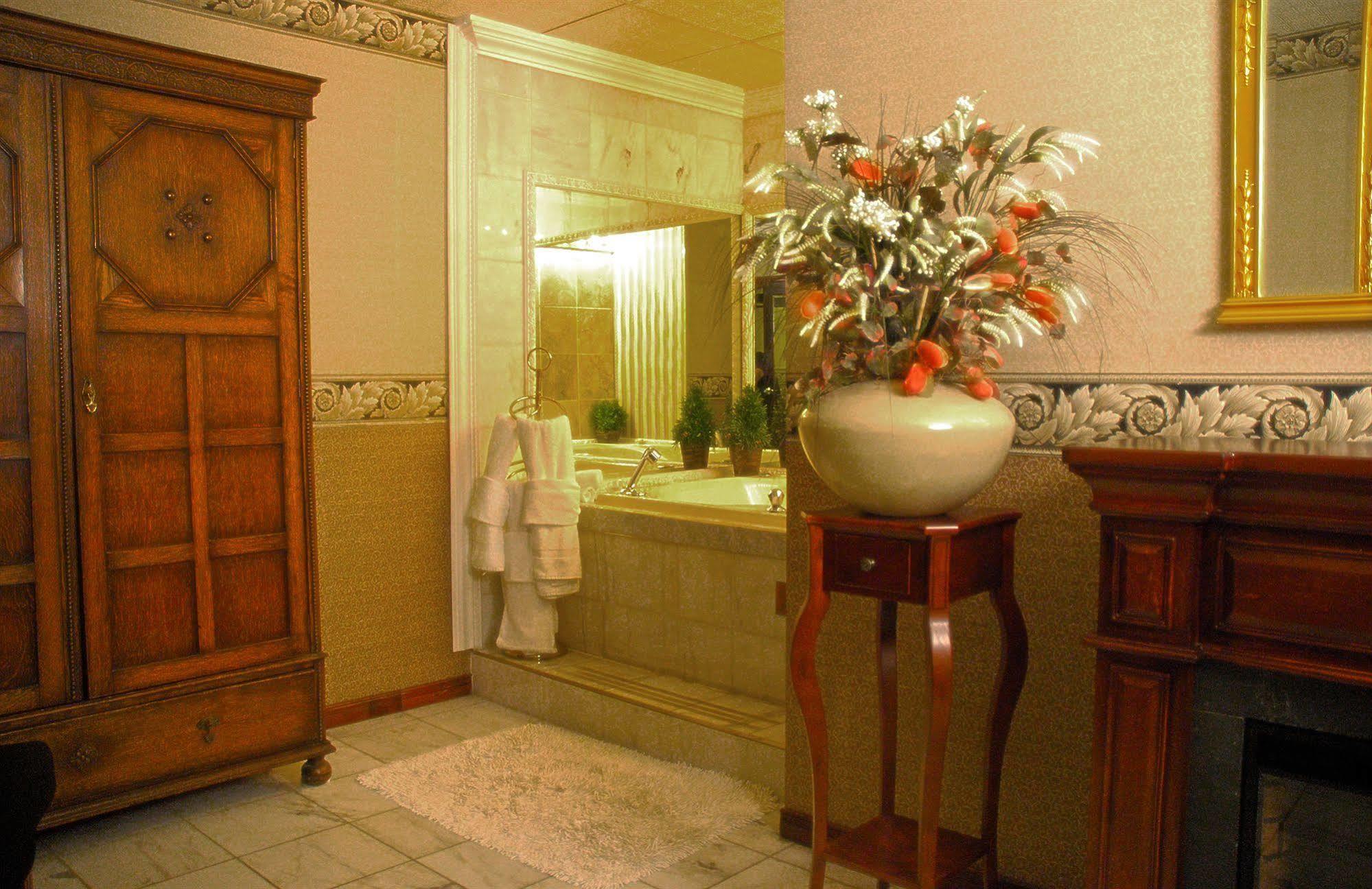 Ambassador Hotel Sudbury Buitenkant foto
